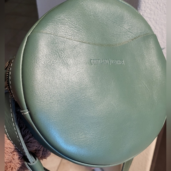 Large Circle Crossbody Bag in Eucalyptus Portland Leather Goods PLG - Picture 3 of 6